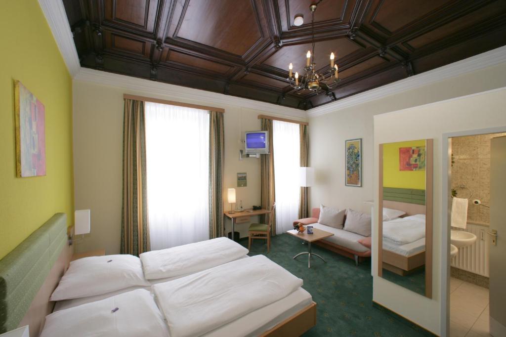 Altstadt-Hotel Zieglerbraeu Дахау Стая снимка