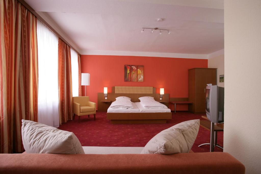 Altstadt-Hotel Zieglerbraeu Дахау Стая снимка