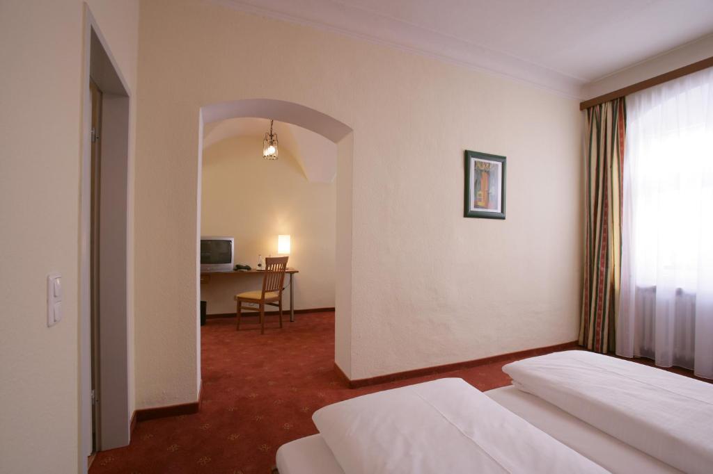 Altstadt-Hotel Zieglerbraeu Дахау Стая снимка